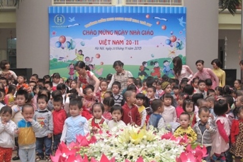 Ấm áp ngày lễ tri ân thầy cô