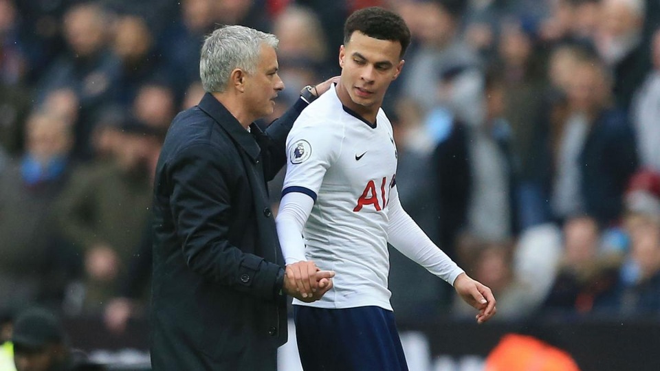 Mourinho phản ứng vì học trò cưng bị treo giò ở trận gặp Man Utd - 1 Mourinho phản ứng vì học trò cưng bị treo giò ở trận gặp Man Utd - 1