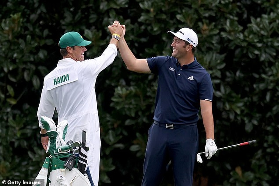 Cú hole in one khó tin của tay golf số 2 thế giới Jon Rahm ở Masters 2020 - 2 Cú hole in one khó tin của tay golf số 2 thế giới Jon Rahm ở Masters 2020 - 2