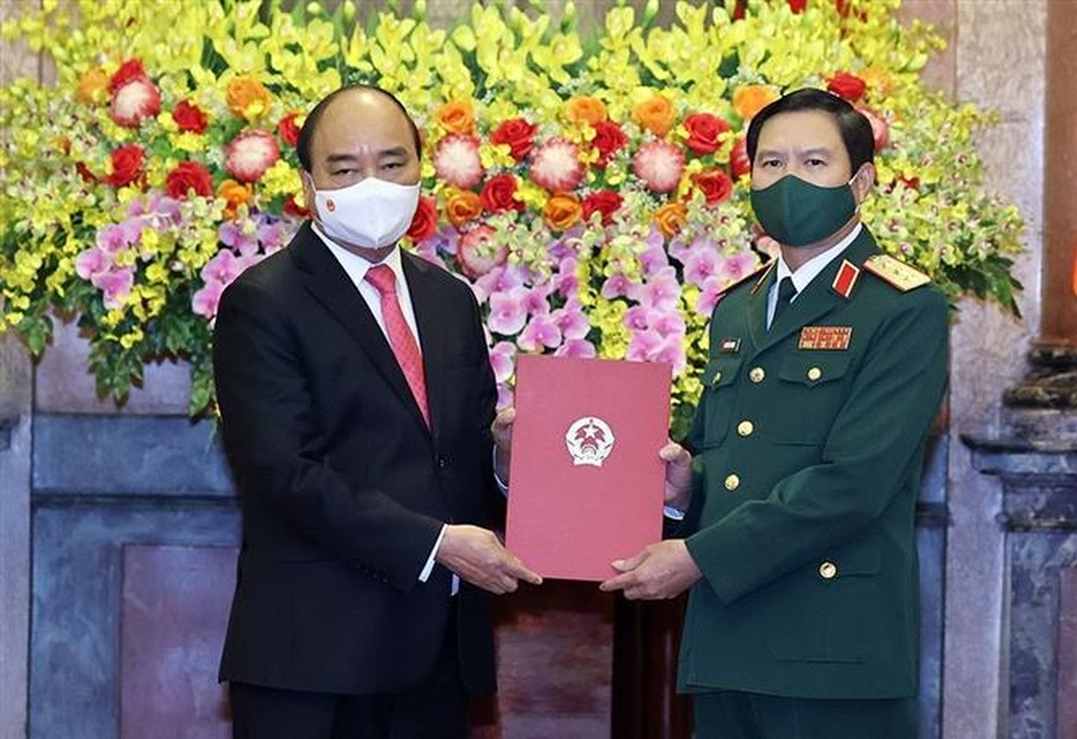 Chủ tịch nước trao quyết định bổ nhiệm Tổng Tham mưu trưởng QĐND Việt Nam - 1 Chủ tịch nước trao quyết định bổ nhiệm Tổng Tham mưu trưởng QĐND Việt Nam - 1