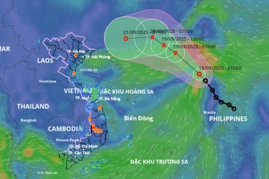 Áp thấp nhiệt đới đã vào Biển Đông, có thể mạnh lên thành bão số 8 hôm nay