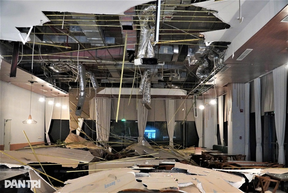 Người dân miền Trung trắng đêm trong tâm bão Bualoi - 6 Người dân miền Trung trắng đêm trong tâm bão Bualoi - 6