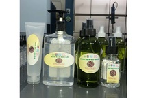 Thêm đại học chế tạo sản phẩm dung dịch và gel sát khuẩn phòng virus corona