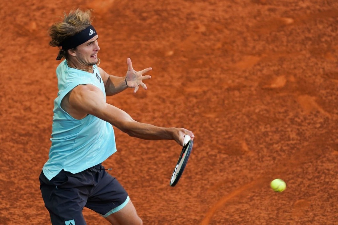 Tiểu Nadal Carlos Alcaraz lần đầu tiên vô địch Madrid Open - 3 Tiểu Nadal Carlos Alcaraz lần đầu tiên vô địch Madrid Open - 3