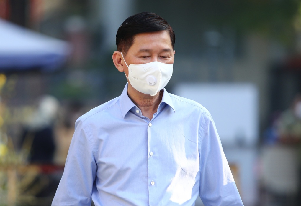 Phạm tội có phần nể nang, ông Trần Vĩnh Tuyến được giảm án - 1 Phạm tội có phần nể nang, ông Trần Vĩnh Tuyến được giảm án - 1