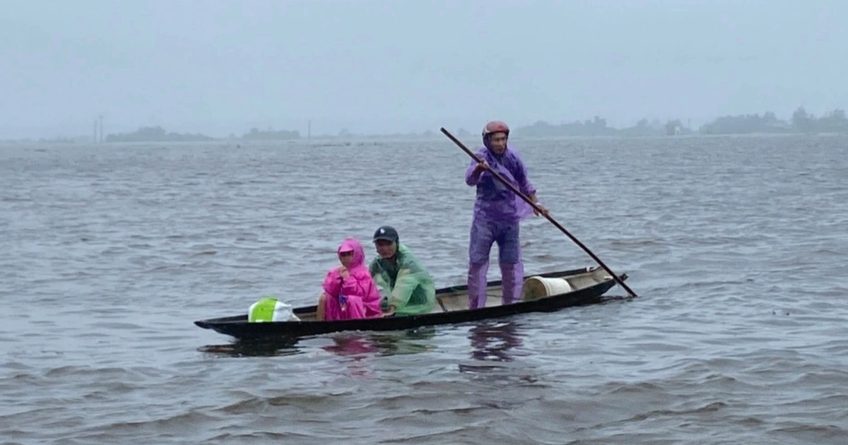 Mưa lớn tiếp diễn biến phức tạp, 2 thủy điện được yêu cầu tăng lưu lượng xả