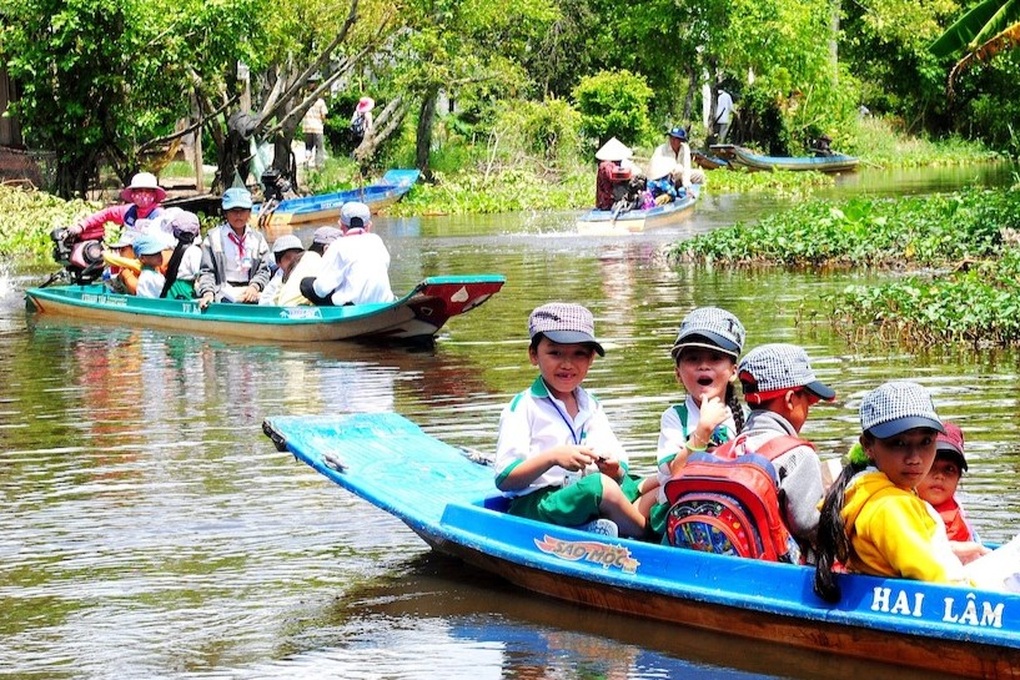 Trường hợp ảnh hưởng thiên tai, dịch bệnh, năm học có thể kéo dài đến 14/6 - 1 Trường hợp ảnh hưởng thiên tai, dịch bệnh, năm học có thể kéo dài đến 14/6 - 1