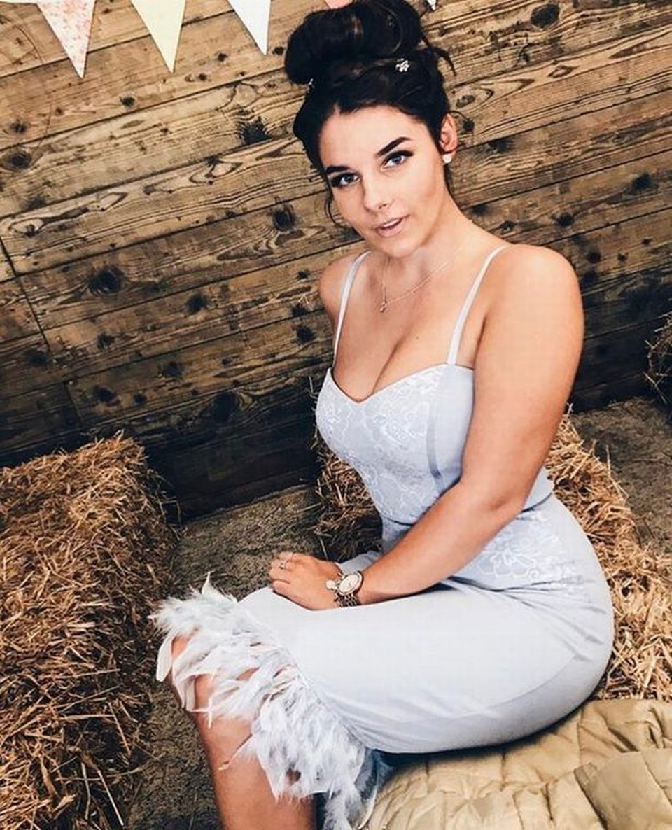 Bán ảnh sexy của bản thân, tậu nhà hơn 6 tỷ - 1 Bán ảnh sexy của bản thân, tậu nhà hơn 6 tỷ - 1