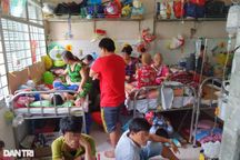 Bệnh viện Ung Bướu TPHCM chuyển cơ sở, bệnh nhân thoát cảnh nằm gầm giường