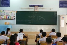 Chủ tịch Hà Nội: Cần lắp máy đo thân nhiệt tự động trong lớp học