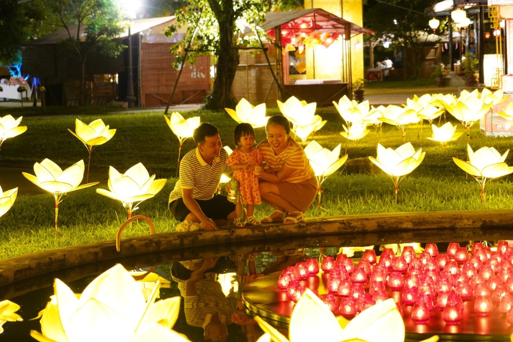 Huế tạm hoãn nhiều sự kiện trong khuôn khổ Festival mùa thu - 1 Huế tạm hoãn nhiều sự kiện trong khuôn khổ Festival mùa thu - 1