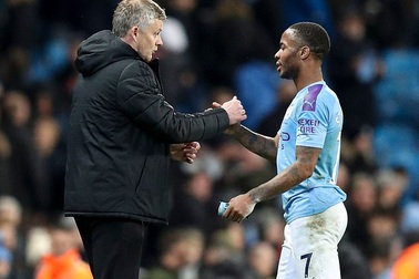 Man Utd gây sốc khi muốn chiêu mộ Sterling từ Man City