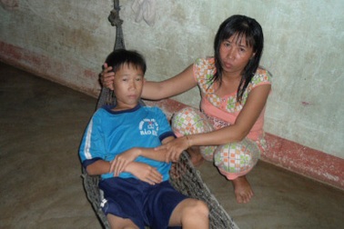 “Nếu có cơ hội tôi xin chết để con được sống”