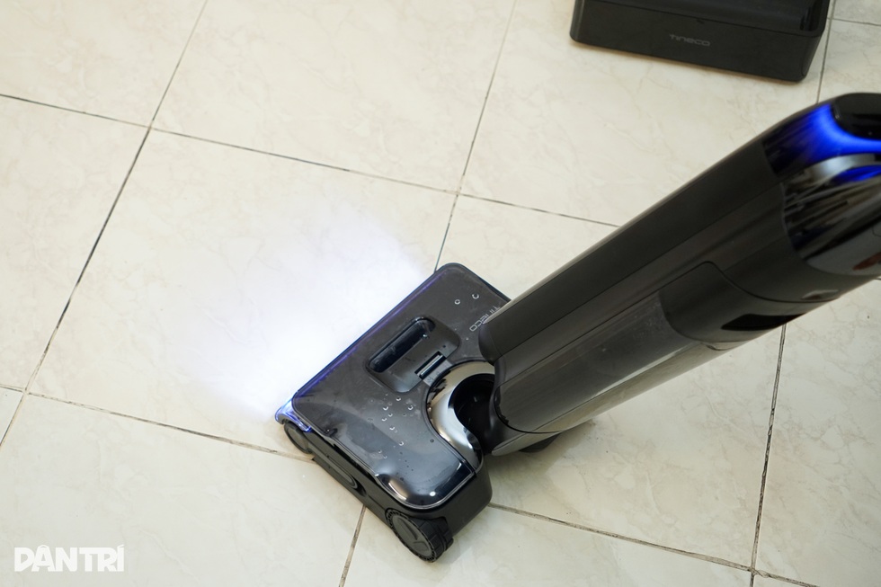 Trải nghiệm máy hút bụi lau nhà cầm tay tích hợp AI, dùng hơi nước nóng - 29 Trải nghiệm máy hút bụi lau nhà cầm tay tích hợp AI, dùng hơi nước nóng - 29