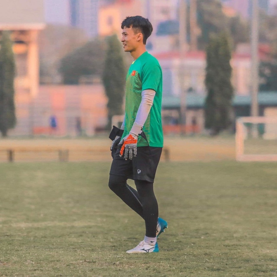 Chân dung chàng thủ thành điển trai thi đấu cho CLB Sài Gòn - 5 Chân dung chàng thủ thành điển trai thi đấu cho CLB Sài Gòn - 5