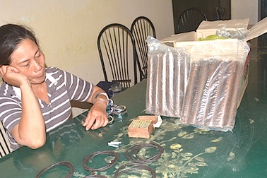 Nguỵ trang thuốc nổ trong thùng dầu ăn