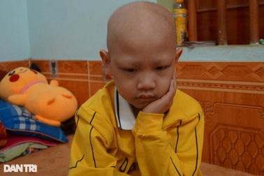 "Mẹ ơi cứu con với, cho con đến viện đi..."