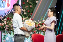 Mẹ đơn thân thẳng thừng từ chối nhận quà khi hẹn hò khiến bạn trai bối rối