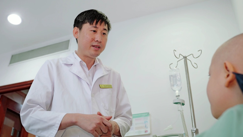 Tri ân “thế hệ vàng” cắm rễ sâu để đội ngũ kế cận thỏa chí vươn ra thế giới - 3