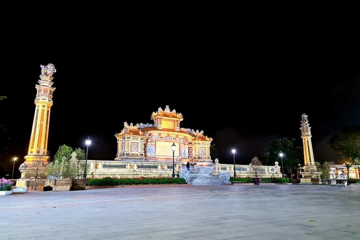 Cố đô Huế tĩnh mịch về đêm trong tiết trời rét mướt - 4 Cố đô Huế tĩnh mịch về đêm trong tiết trời rét mướt - 4