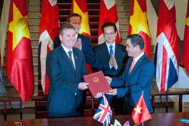 Prudential đầu tư 3.200 tỷ đồng vào trái phiếu Chính phủ Việt Nam