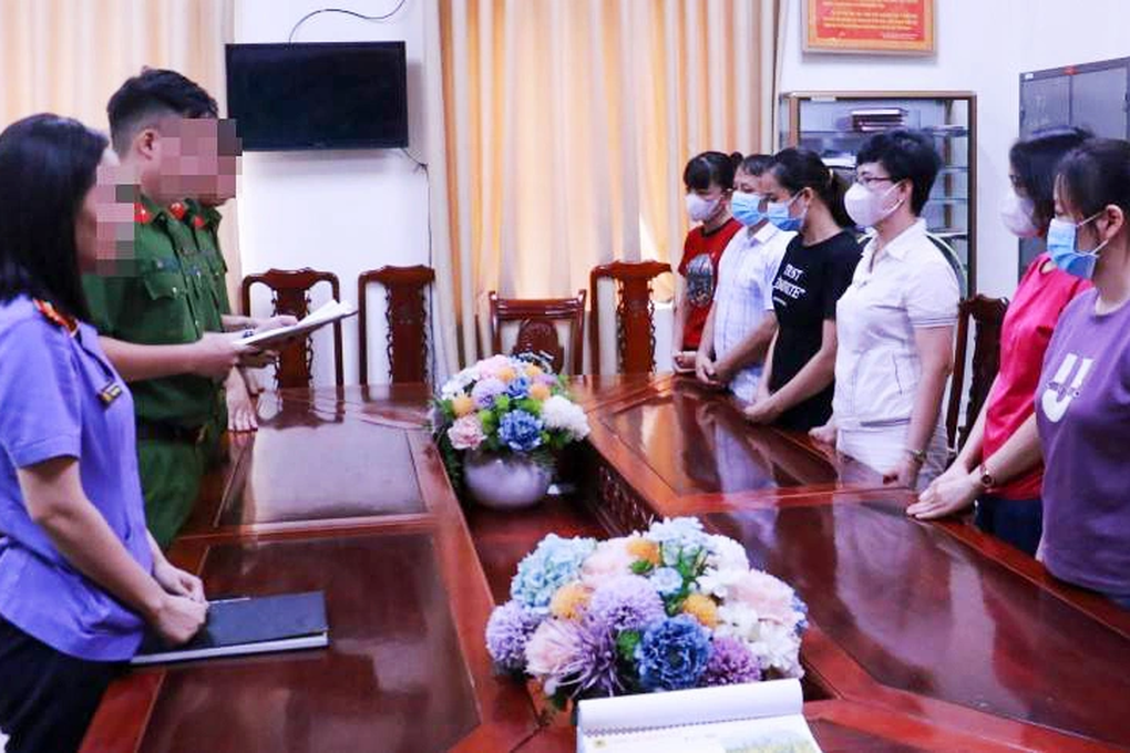 Phó giám đốc bệnh viện tham gia đường dây gian lận bảo hiểm - 1 Phó giám đốc bệnh viện tham gia đường dây gian lận bảo hiểm - 1