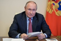 Tổng thống Putin: Vắc xin Covid-19 Nga "đáng tin cậy như súng trường AK-47"