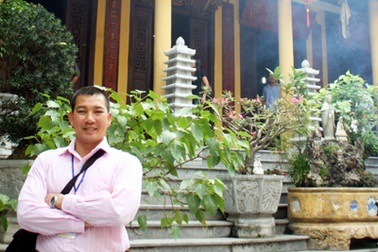 Thành danh ở xứ người từ “hai bàn tay trắng”