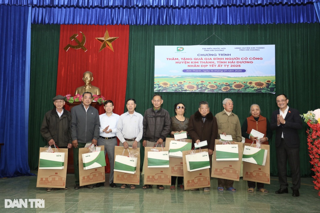 Chương trình tặng quà Tết xúc động, ấm áp tại Hải Dương - 6 Chương trình tặng quà Tết xúc động, ấm áp tại Hải Dương - 6