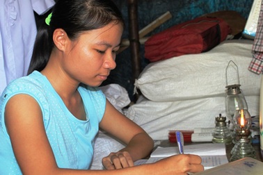 Cô học trò nghèo đỗ 2 trường ĐH lo không có tiền nhập học