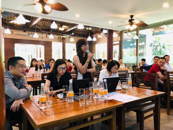Đại diện Tập đoàn Flamingo Group - Đại Lải trao đổi những nội dung cần làm rõ về quy định pháp luật lao động