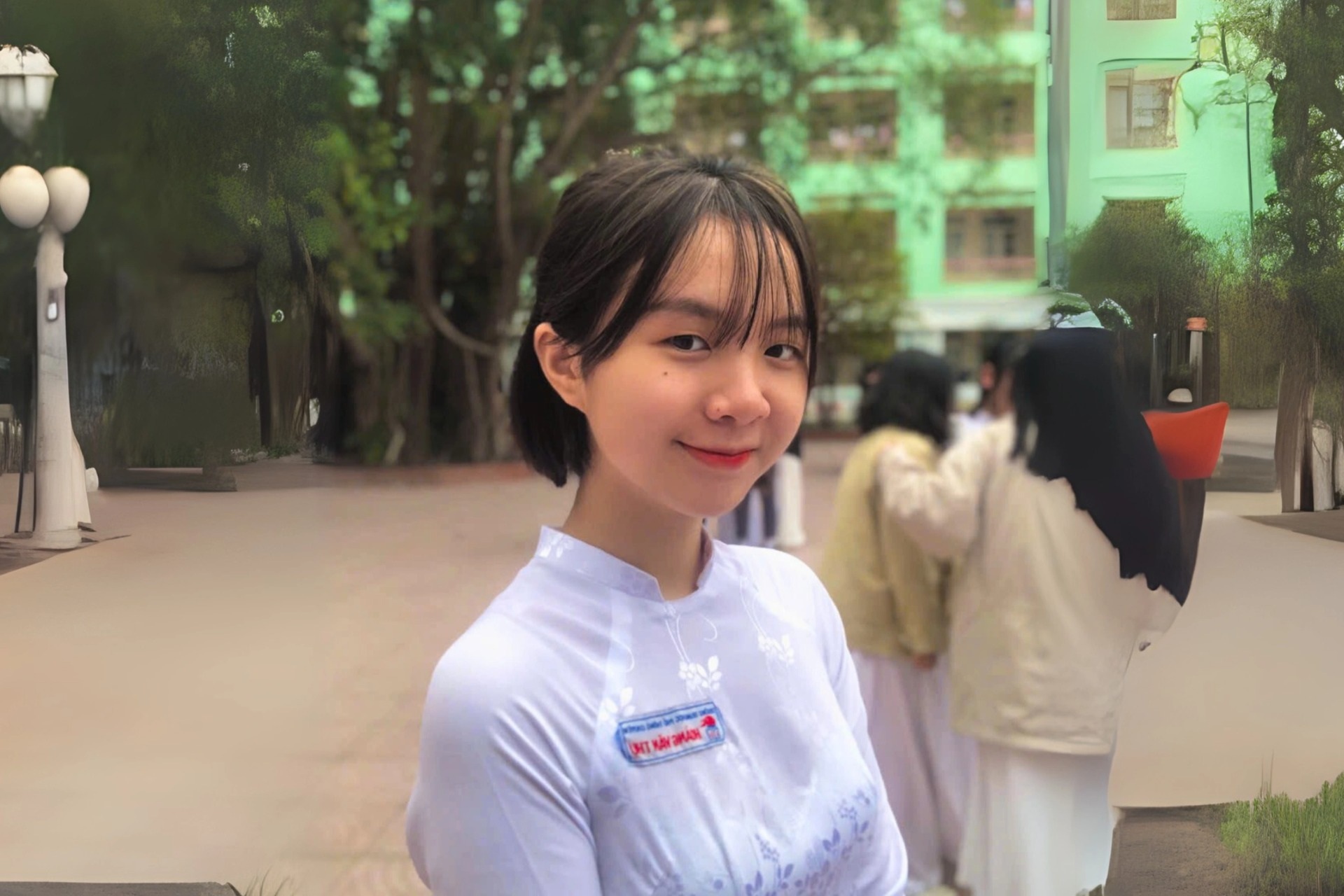 Tuổi 18 “không giống ai” của nữ sinh mắc cùng lúc 2 bệnh ung thư - 2 Tuổi 18 “không giống ai” của nữ sinh mắc cùng lúc 2 bệnh ung thư - 2