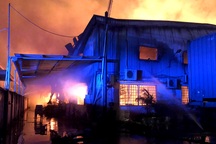 Hoả hoạn cực lớn tại công ty sản xuất đồ gỗ ở Bình Dương