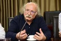 Nhà khoa học Nobel Vật lý: "Nên tránh tư duy chỉ cần nghiên cứu ứng dụng"