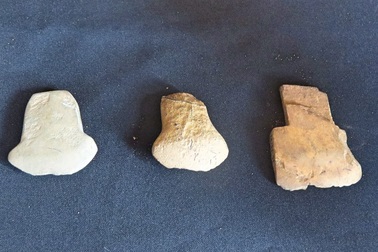 Phát hiện thêm nhiều rìu đá, đồ gốm cổ có niên đại hơn 3000 năm