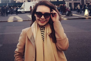 Ca sĩ Kỳ Phương Uyên bị hải quan Anh tạm giữ 7 tiếng đồng hồ ở sân bay