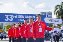 Quốc kỳ Việt Nam tung bay trong lễ thượng cờ tại SEA Games 33