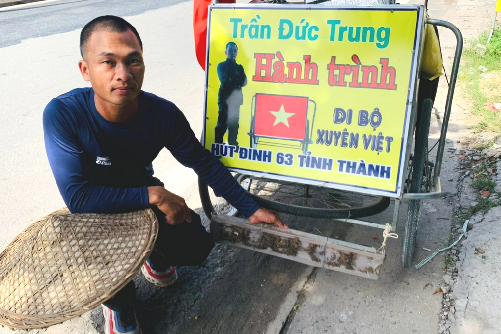 Hành trình đi bộ xuyên Việt để hút đinh trên đường của nam thanh niên - 1 Hành trình đi bộ xuyên Việt để hút đinh trên đường của nam thanh niên - 1