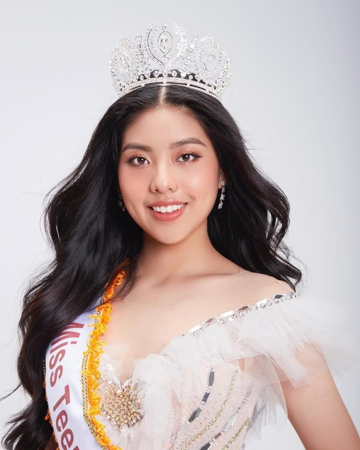 Gia Hân chuẩn bị gì để thi Hoa hậu tuổi teen Quốc tế? - 3 Gia Hân chuẩn bị gì để thi Hoa hậu tuổi teen Quốc tế? - 3