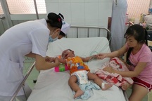 Bệnh sốt xuất huyết giảm chậm, tay chân miệng vào mùa