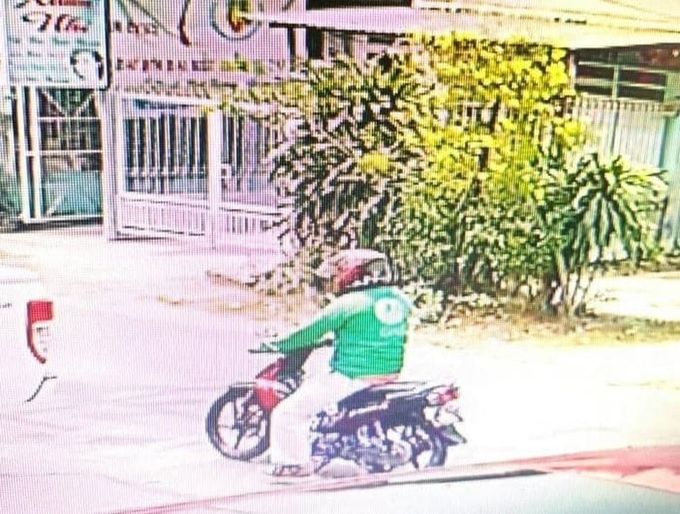 Bắt đối tượng nổ hàng loạt phát súng trong quán cà phê - 2 Bắt đối tượng nổ hàng loạt phát súng trong quán cà phê - 2