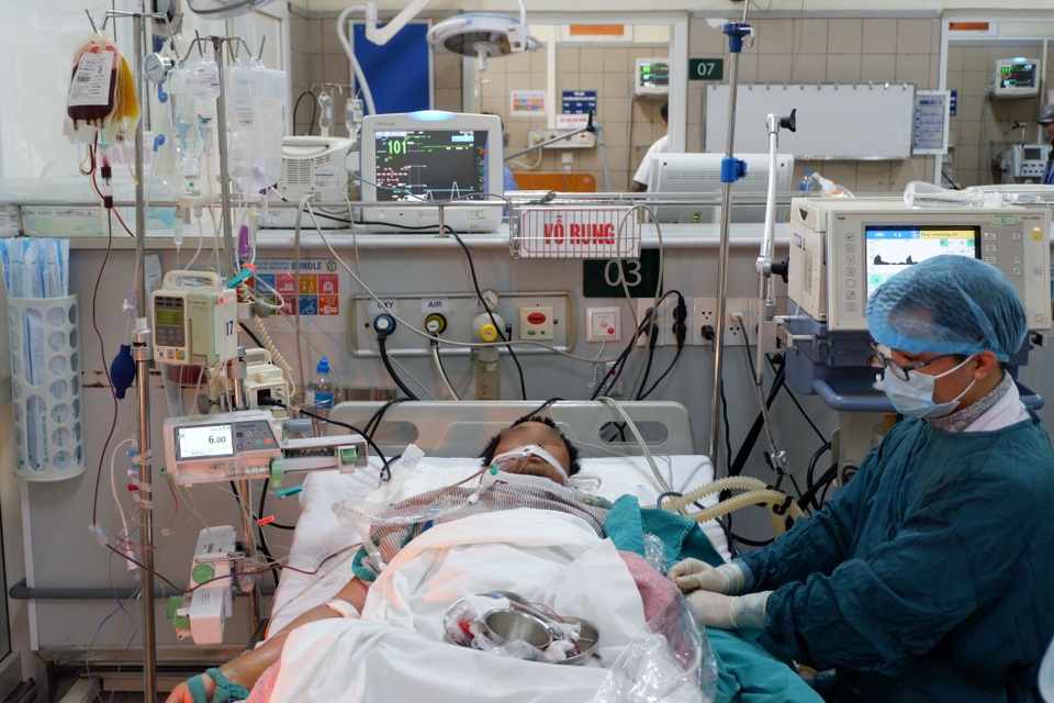 Làm gì khi bị ngộ độc rượu do chuỗi tiệc tùng ngày Tết? - 2 Làm gì khi bị ngộ độc rượu do chuỗi tiệc tùng ngày Tết? - 2
