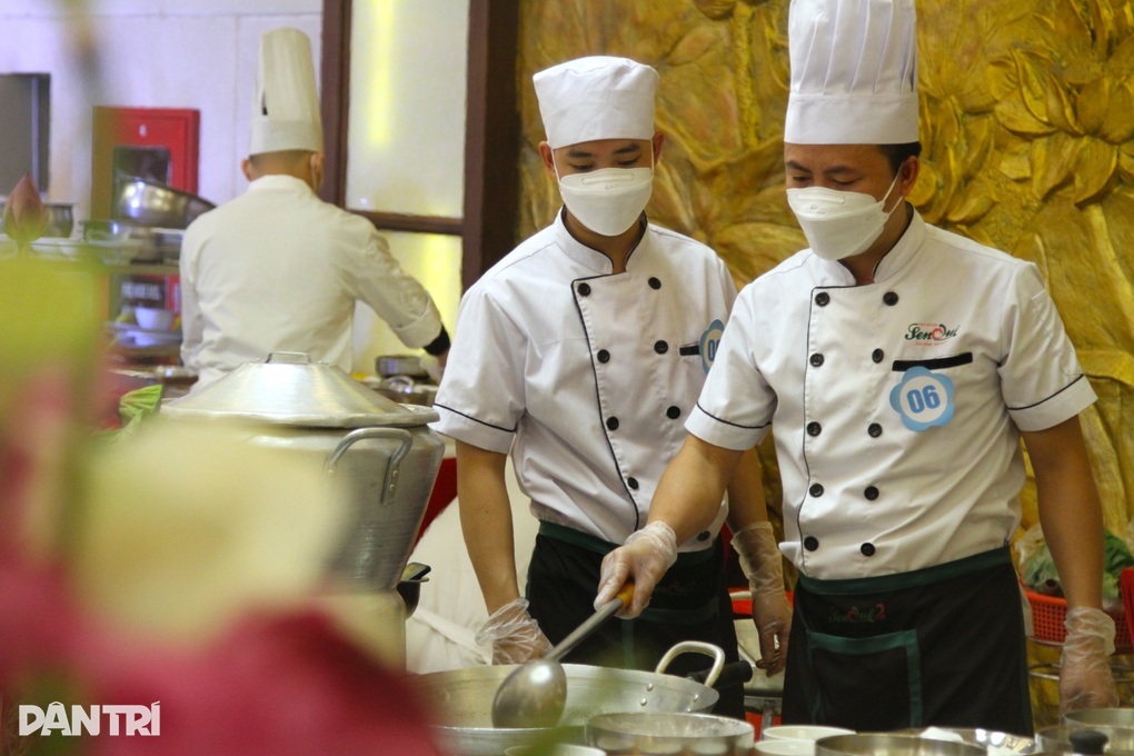 Chiêm ngưỡng các món ăn độc đáo được làm từ sen - 3 Chiêm ngưỡng các món ăn độc đáo được làm từ sen - 3