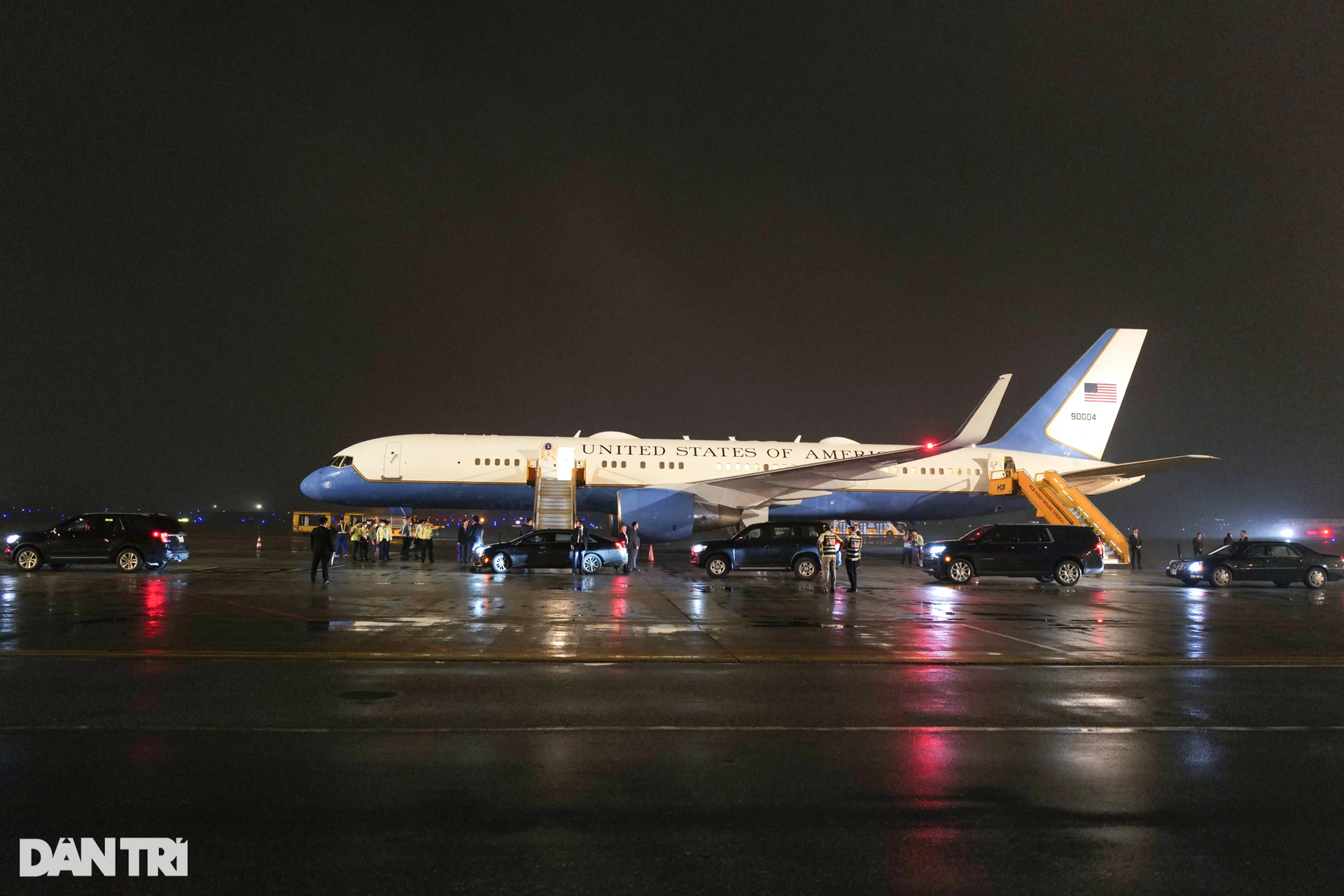 Chuyên cơ Air Force 2 hạ cánh tại Nội Bài đưa Ngoại trưởng Mỹ tới Hà Nội - 9 Chuyên cơ Air Force 2 hạ cánh tại Nội Bài đưa Ngoại trưởng Mỹ tới Hà Nội - 9