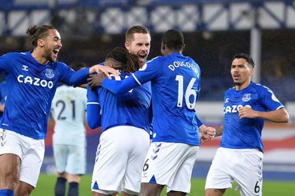 Everton hạ gục Chelsea nhờ quả phạt đền - 1 Everton hạ gục Chelsea nhờ quả phạt đền - 1