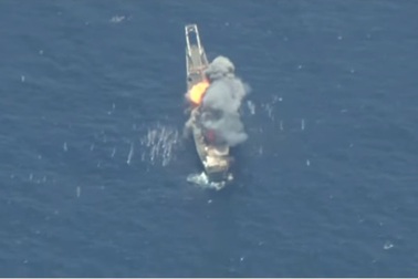 Cận cảnh tên lửa khai hỏa đánh chìm tàu chiến trong cuộc tập trận RIMPAC