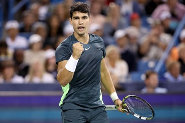 Alcaraz khởi đầu vất vả tại Cincinnati Masters