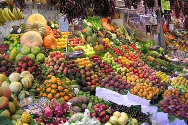 Cuối năm, Việt Nam thành "điểm tập kết" rau quả và bánh kẹo Thái Lan, Trung Quốc