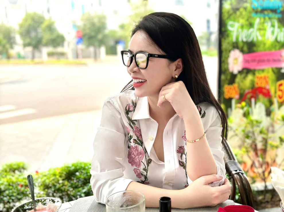 Hằng Nga vai Thoa osin: Tự nhận mình đồng bóng, chồng cũng là diễn viên - 8 Hằng Nga vai Thoa osin: Tự nhận mình đồng bóng, chồng cũng là diễn viên - 8