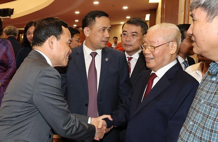 Tổng Bí thư Nguyễn Phú Trọng chủ trì Hội nghị Trung ương 9